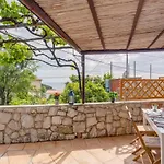 House Mihaela Vakantiehuis *