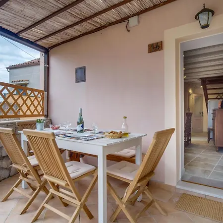 House Mihaela * Miholascica