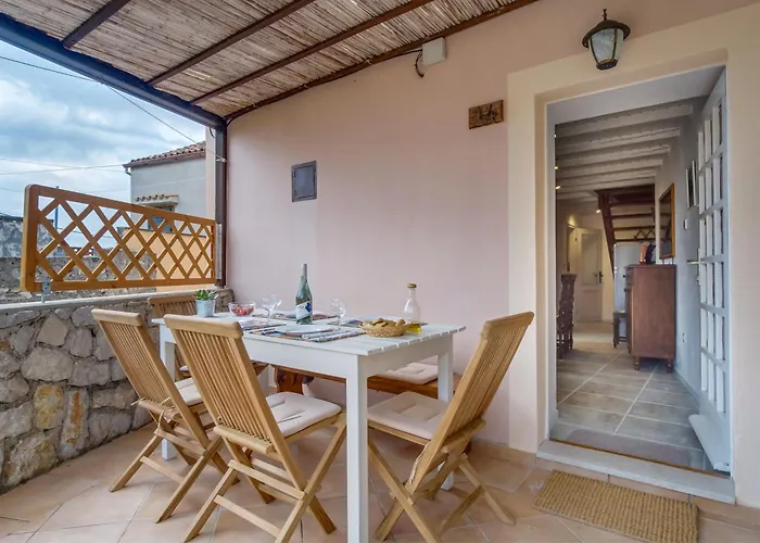 House Mihaela * Miholascica